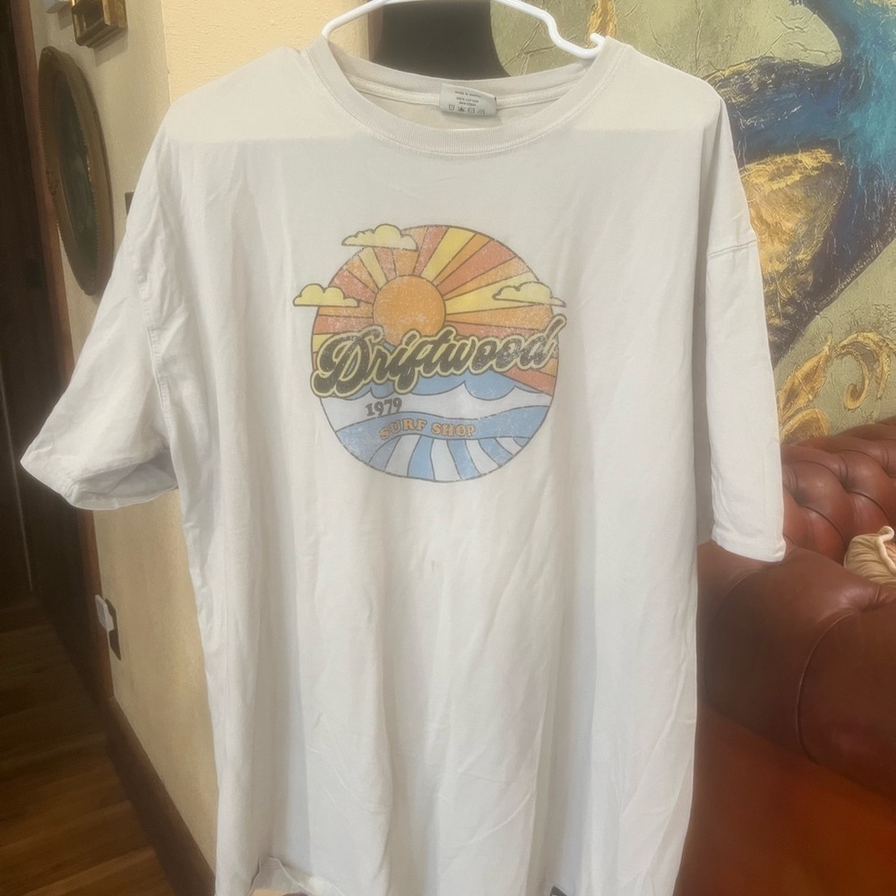Driftwood White Graphic T-Shirt size XLfor Men